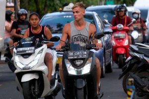 Polemik Larangan Sewa Motor untuk Turis Asing di Bali